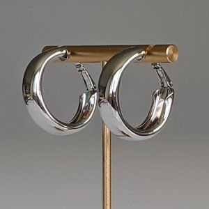 Silver Metal 1 1/4" Hoops